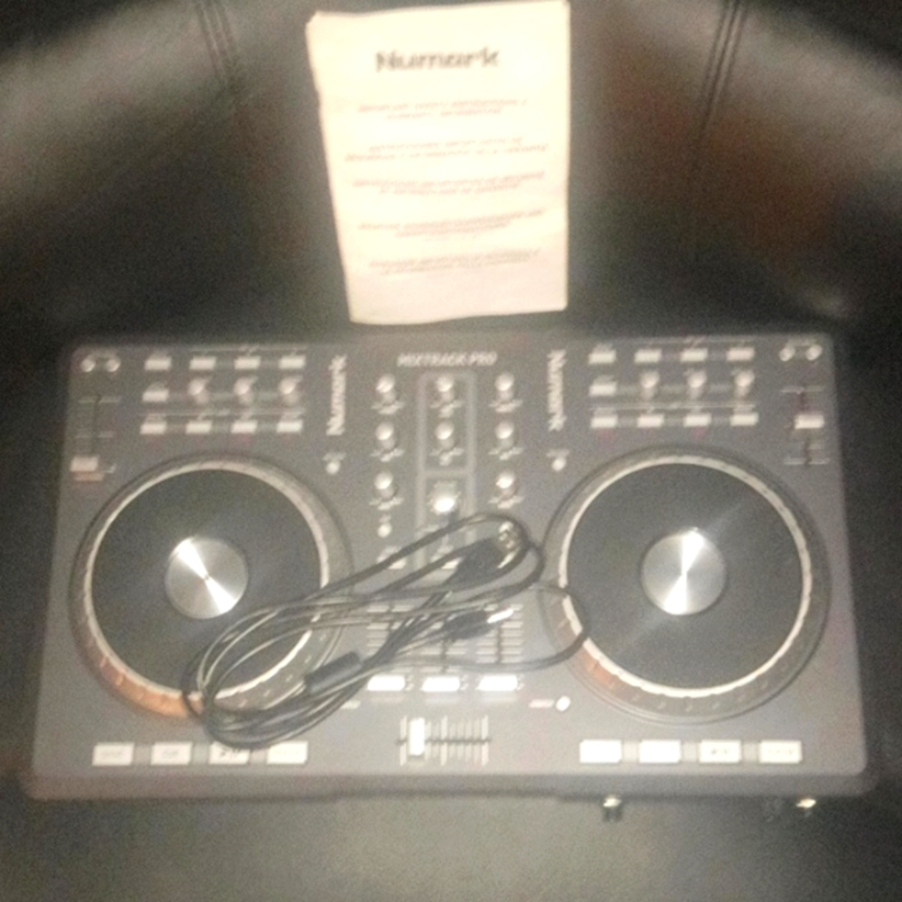Numark Mixtrack Pro